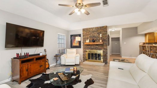 Spring 1-story, 4-bed 118 E Mistybreeze Circle-idx