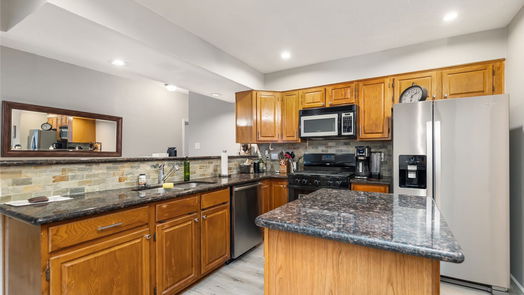 Spring 1-story, 4-bed 118 E Mistybreeze Circle-idx