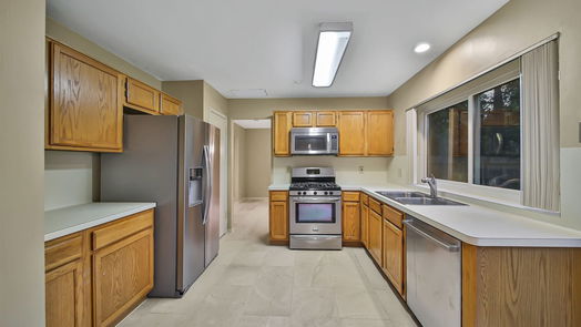 Spring 2-story, 4-bed 15 Cottage Grove Place-idx