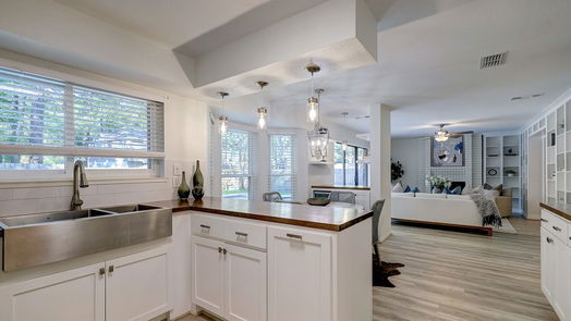 The Woodlands 2-story, 5-bed 26 Sylvan Forest Drive-idx
