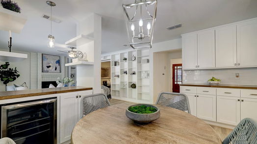 The Woodlands 2-story, 5-bed 26 Sylvan Forest Drive-idx