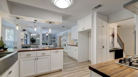 The Woodlands 2-story, 5-bed 26 Sylvan Forest Drive-idx