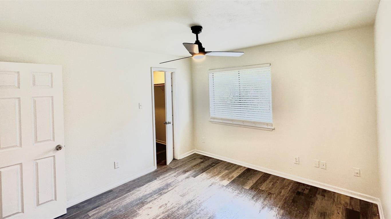 The Woodlands 3-story, 2-bed 3500 Tangle Brush Drive 84-idx