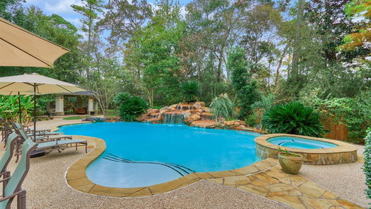 The Woodlands 2-story, 5-bed 11 N Heritage Hill Circle-idx