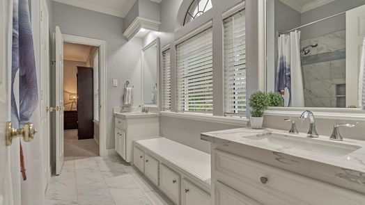 The Woodlands 2-story, 5-bed 11 N Heritage Hill Circle-idx