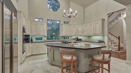The Woodlands 2-story, 5-bed 11 N Heritage Hill Circle-idx