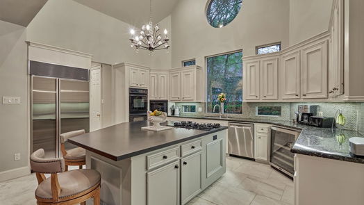 The Woodlands 2-story, 5-bed 11 N Heritage Hill Circle-idx