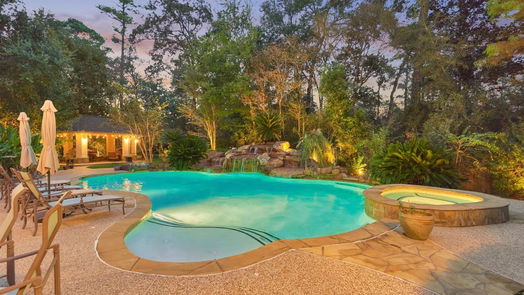 The Woodlands 2-story, 5-bed 11 N Heritage Hill Circle-idx
