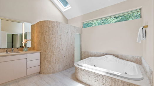 The Woodlands 2-story, 5-bed 30 Windward Court-idx