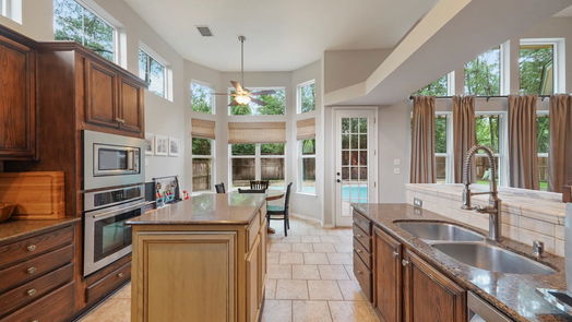 The Woodlands 2-story, 4-bed 135 Wisteria Walk Circle-idx