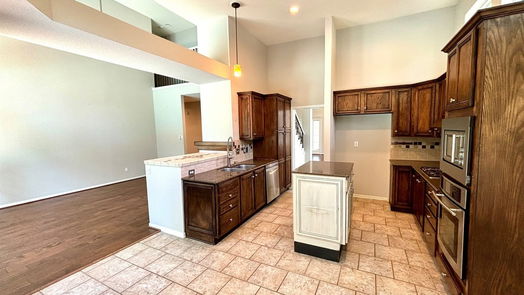 The Woodlands 2-story, 4-bed 135 Wisteria Walk Circle-idx