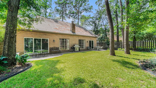 The Woodlands 2-story, 4-bed 8 Hickory Oak Drive-idx