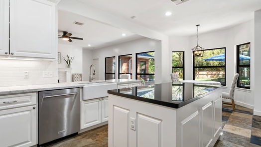 The Woodlands 1-story, 4-bed 30 Amber Sky Place-idx