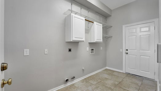 Spring 1-story, 3-bed 18 E Ardsley Square Place-idx