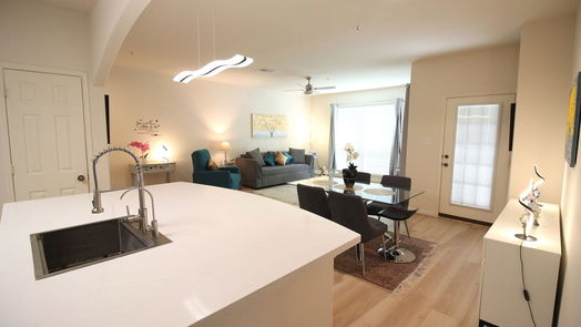 The Woodlands 1-story, 2-bed 6607 Lake Woodlands Drive 524-idx