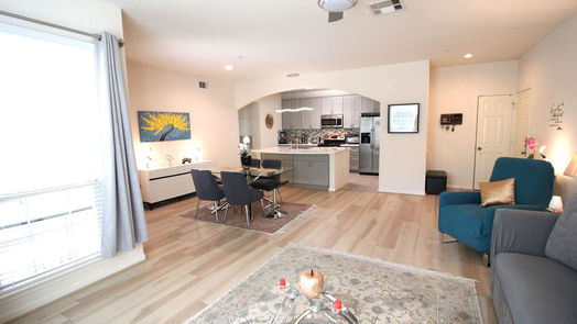 The Woodlands 1-story, 2-bed 6607 Lake Woodlands Drive 524-idx