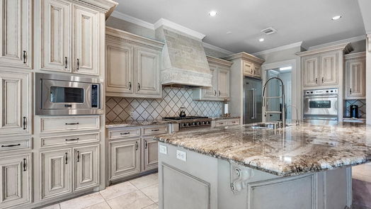 The Woodlands 2-story, 5-bed 11 Pine Lodge Place-idx