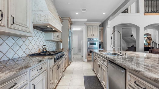 The Woodlands 2-story, 5-bed 11 Pine Lodge Place-idx