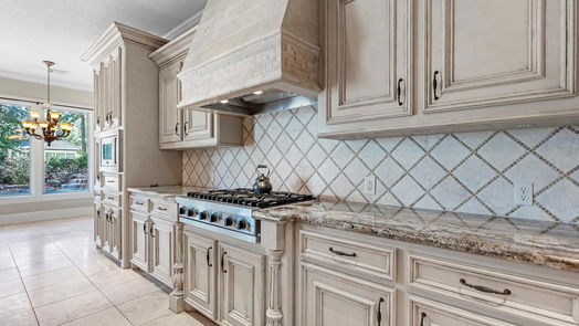 The Woodlands 2-story, 5-bed 11 Pine Lodge Place-idx
