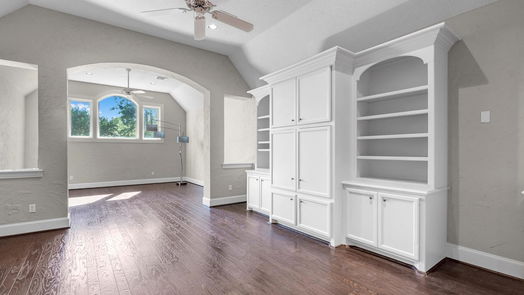The Woodlands 2-story, 5-bed 11 Pine Lodge Place-idx
