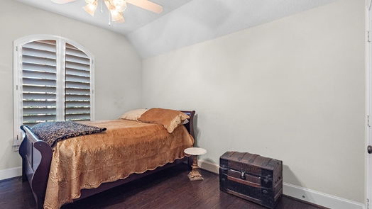The Woodlands 2-story, 5-bed 11 Pine Lodge Place-idx