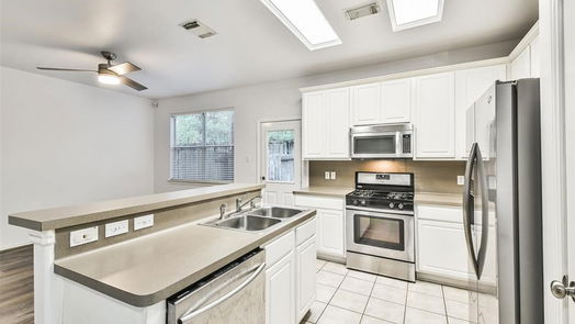 The Woodlands 2-story, 3-bed 149 E Summerhaze Circle-idx