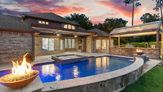 The Woodlands 2-story, 5-bed 15 N Veilwood Circle-idx