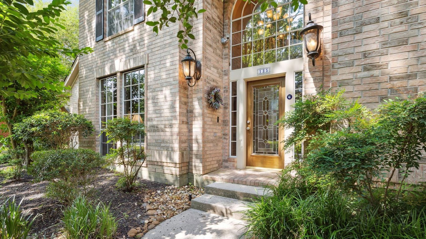 The Woodlands 2-story, 4-bed 135 Green Gables Circle-idx