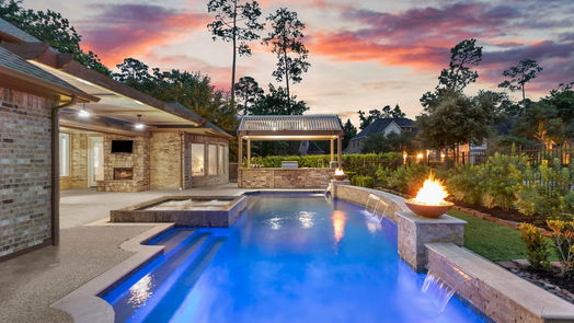 The Woodlands 2-story, 5-bed 15 N Veilwood Circle-idx