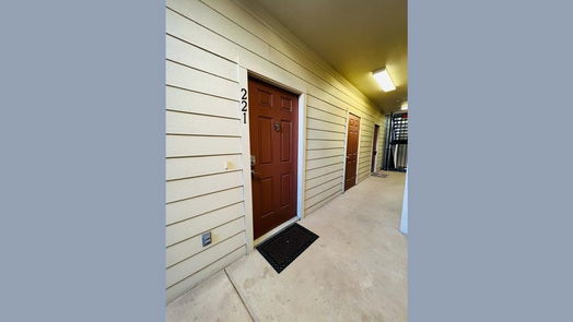 The Woodlands 1-story, 2-bed 6607 Lake Woodlands Drive 221-idx