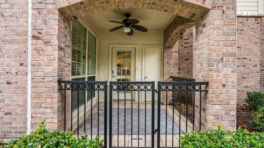 The Woodlands 1-story, 2-bed 6607 Lake Woodlands Drive 512-idx