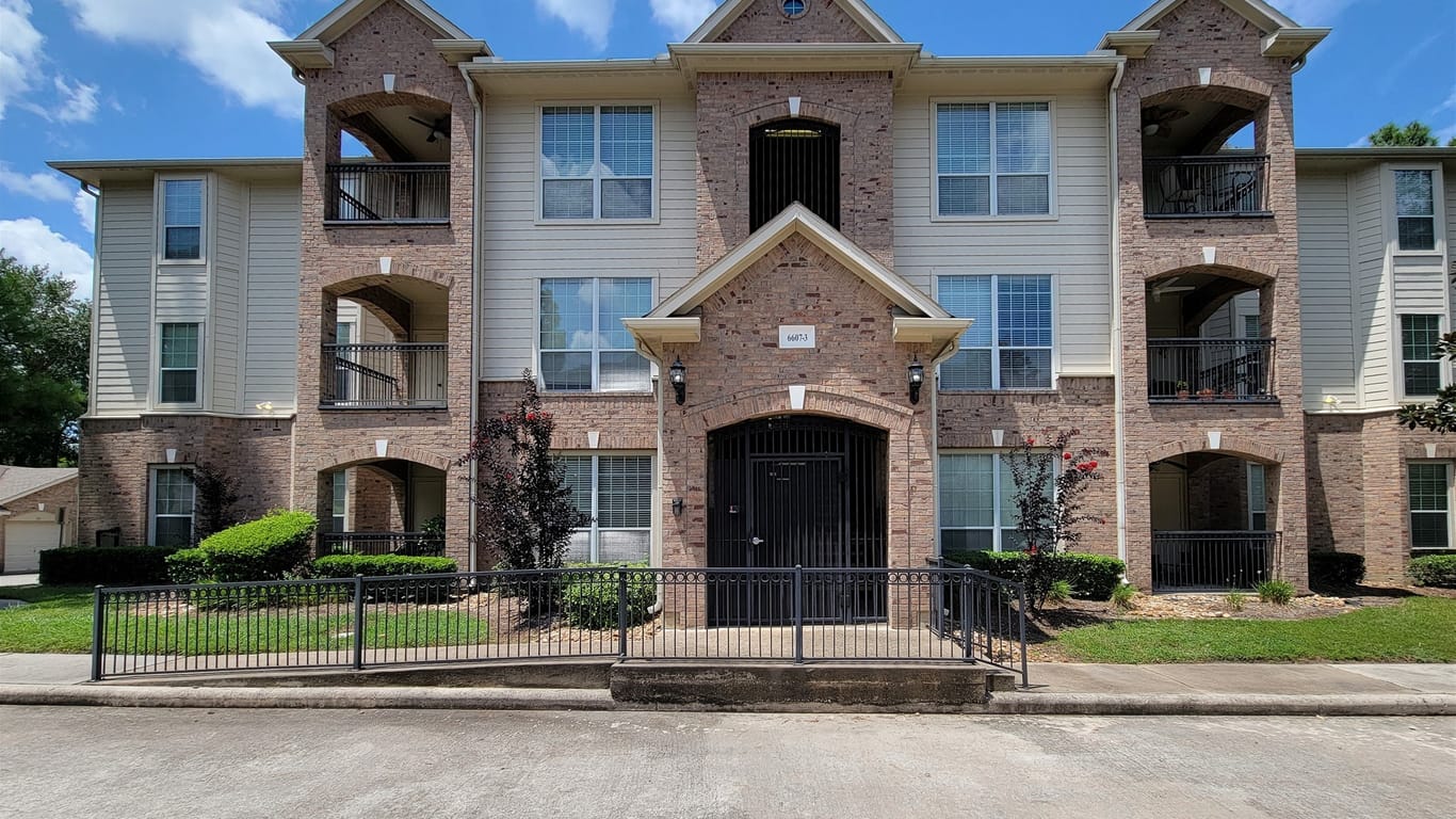 The Woodlands 1-story, 2-bed 6607 Lake Woodlands Drive 313-idx