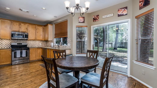 The Woodlands 2-story, 4-bed 42 Hidden Meadow Drive-idx