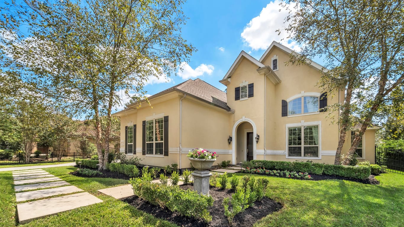 The Woodlands 2-story, 4-bed 107 E Black Knight Drive-idx