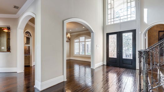 The Woodlands 2-story, 5-bed 10 Player Green Place-idx