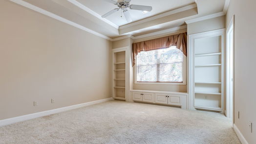 The Woodlands 2-story, 5-bed 10 Player Green Place-idx