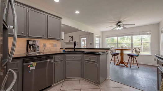 Conroe 1-story, 3-bed 2419 Pebblebrook Circle-idx