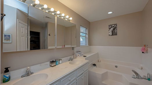 Conroe 1-story, 3-bed 2419 Pebblebrook Circle-idx