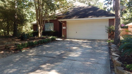 Conroe 1-story, 3-bed 210 W Russet Grove Circle-idx