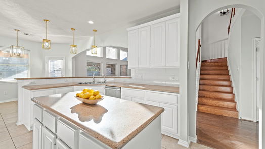 Conroe 2-story, 4-bed 3 Guinevere Place-idx