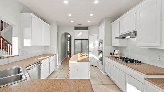 Conroe 2-story, 4-bed 3 Guinevere Place-idx