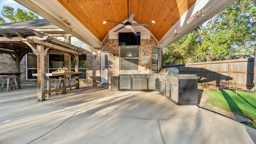 Conroe 2-story, 4-bed 3 Guinevere Place-idx