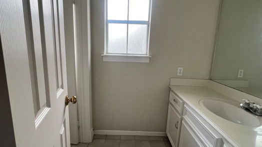 Conroe 2-story, 4-bed 2426 Carriage Lamp Lane-idx