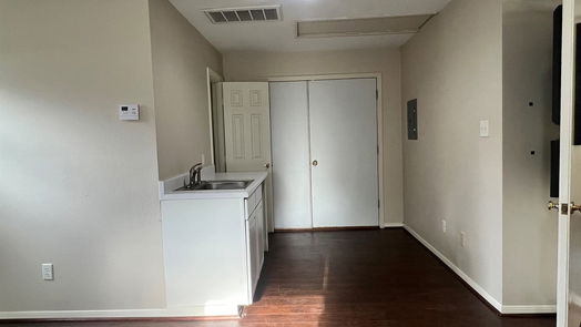 Conroe 2-story, 4-bed 2426 Carriage Lamp Lane-idx