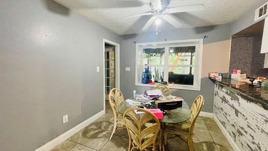 Conroe 2-story, 4-bed 214 Sherbrook Circle-idx