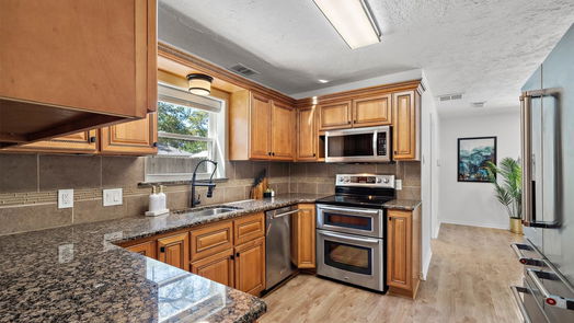 Conroe 2-story, 4-bed 27209 WELLS LN-idx