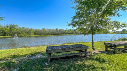 Conroe 2-story, 5-bed 300 Brook Hollow Drive-idx