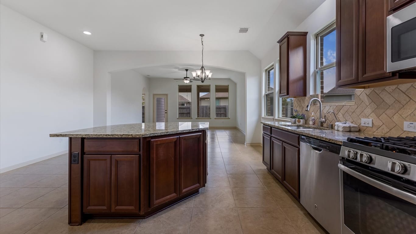 Conroe 1-story, 3-bed 2626 Forest Cove Court-idx