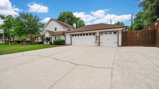 Conroe 2-story, 4-bed 331 Pine Manor Drive-idx