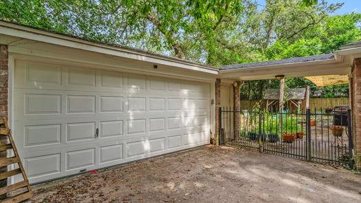 Conroe 2-story, 4-bed 613 Glen Haven Drive-idx